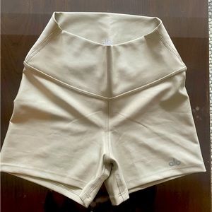 Alo short fitness shorts